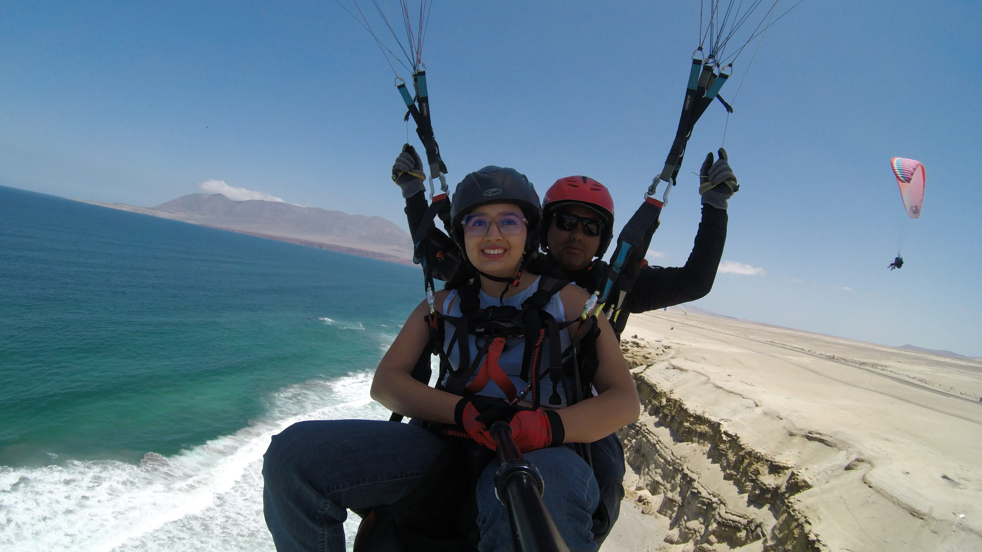 Vuelo en parapente sobre el desierto de Atacama, Antofagasta